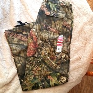 NWT mossy oak pants